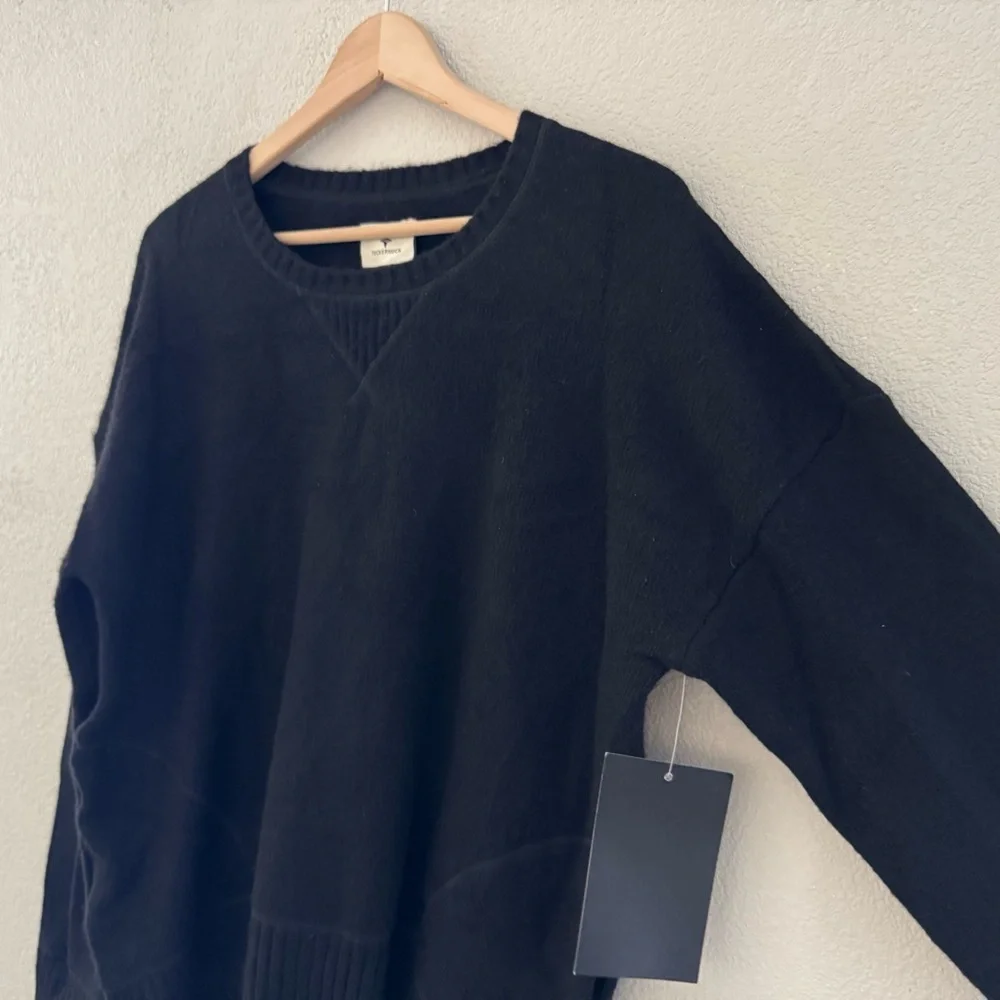 Tuckernuck Faris Pullover Sweater Womens XL Comfy Cozy Black Minimalist Chic NWT